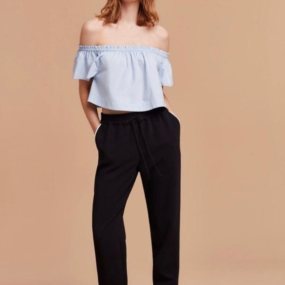 Aritzia Wilfred Free Off the Shoulder Blouse - Picture 1 of 3